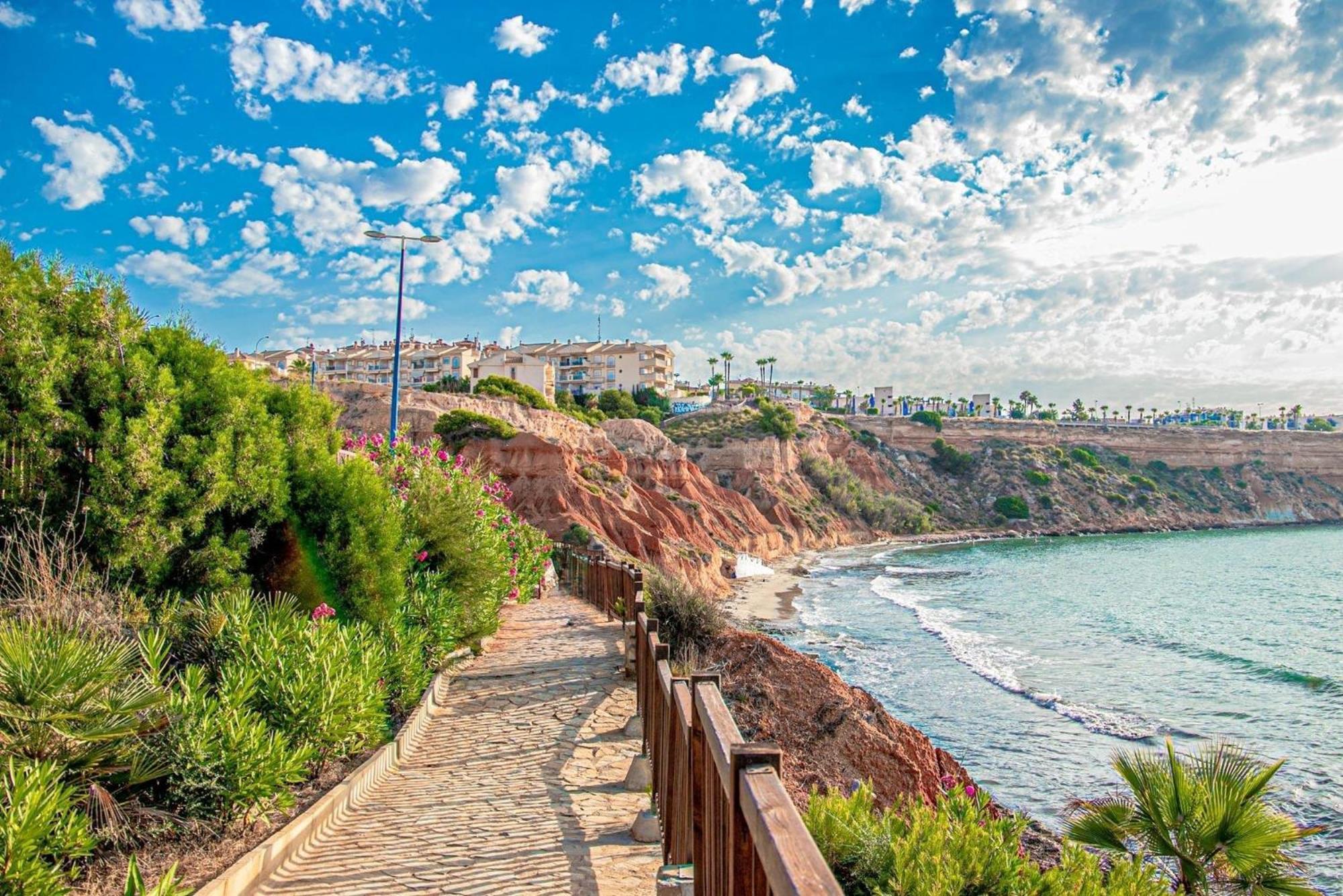 Apartment Is Your Place! Dehesa de Campoamor (Orihuela Costa)